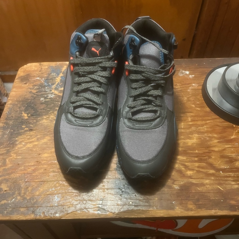 Puma Men's Black and Blue Sneakers